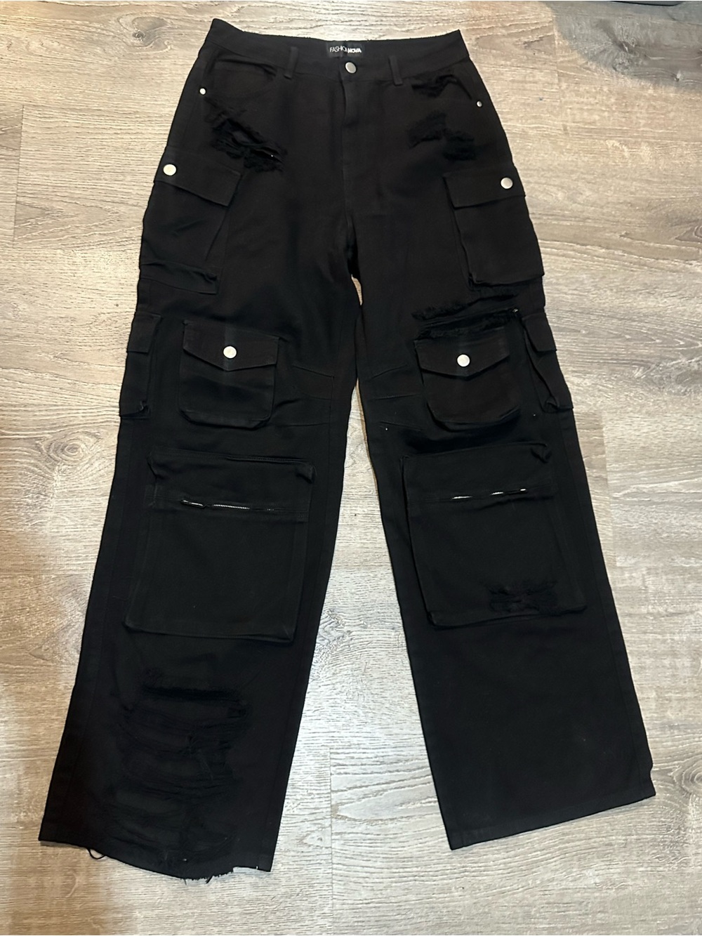 Fashion Nova Black Cargo Pants Y2K Distressed Utility Multi-Pocket Jeans Size M